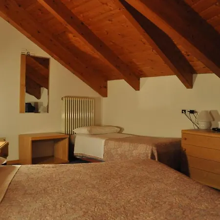Hotel Ideal 3*